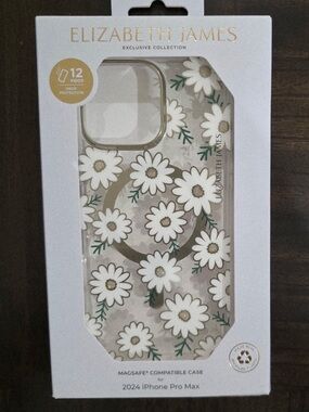 Elizabeth and James Daisy Floral MagSafe iPhone 16 Pro Max Case — White & Green